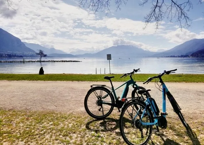 tour de velo en couple annecy