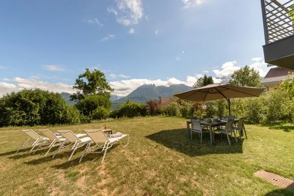 grande villa familiale vue lac annecy