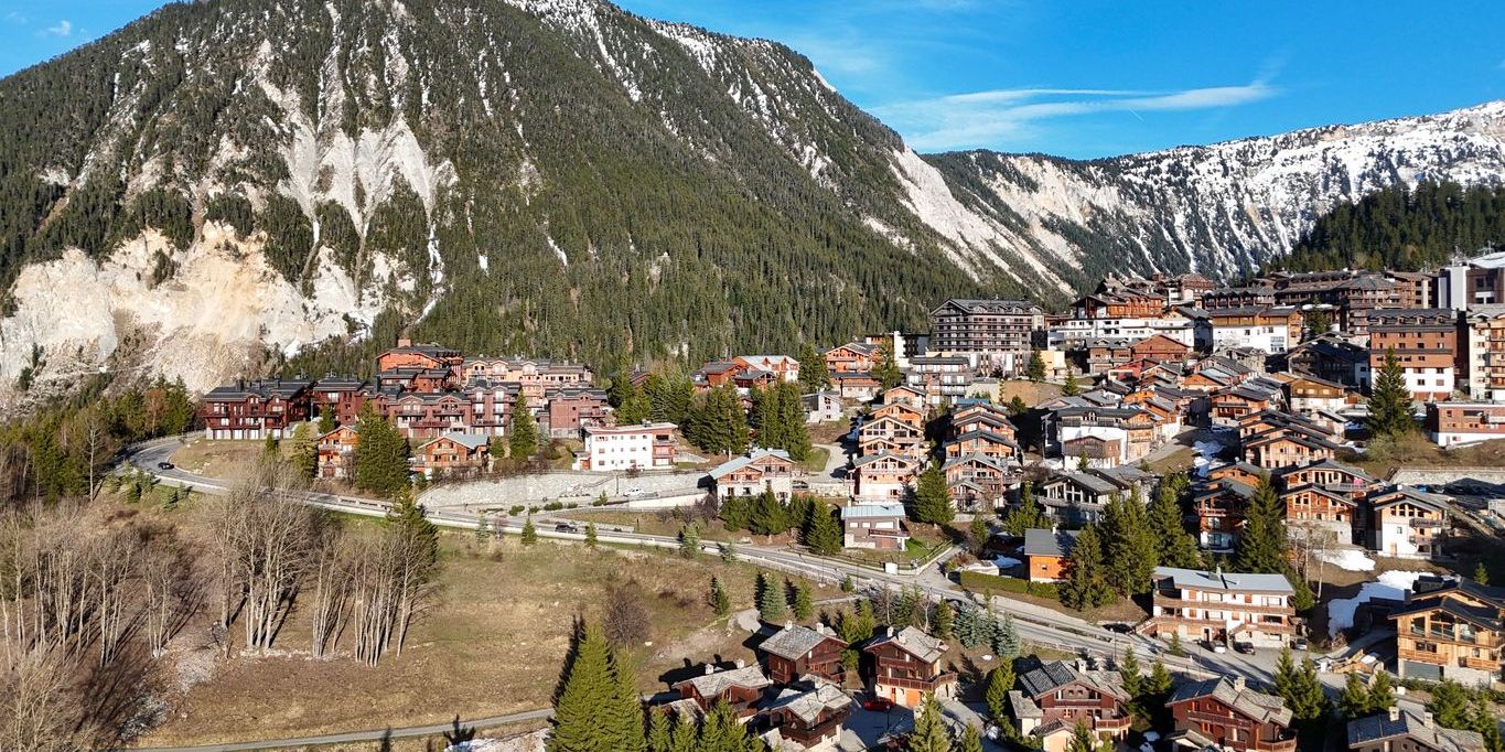 Courchevel-Village-france.jpg