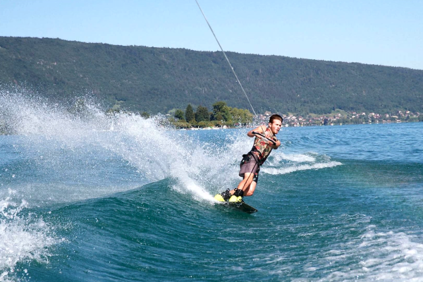 wakeboard-annecy-lake