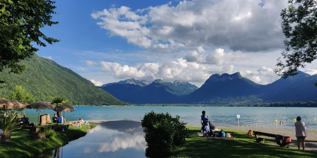 lac-dannecy-ete.webp