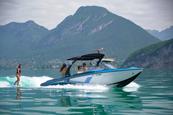 wakesurf-annecy-lake