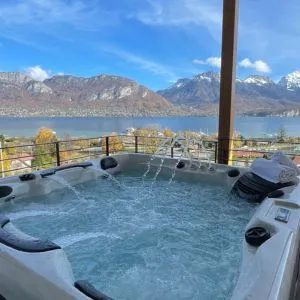 holiday rentals with jacuzzi lake annecy