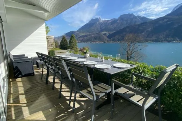 location-vacances-avec-terrasse-vue-lac-annecy