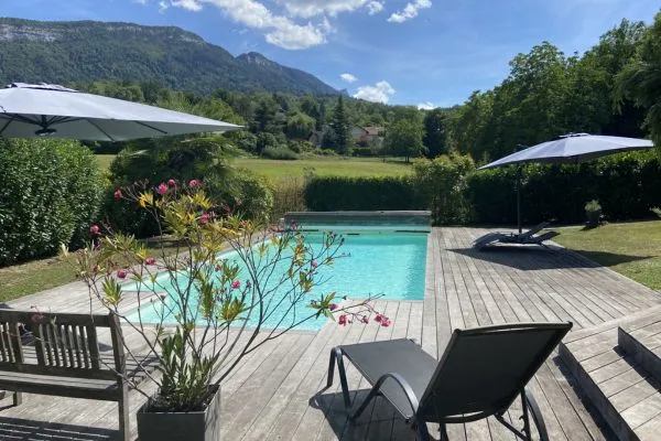 maison-avec-piscine-annecy