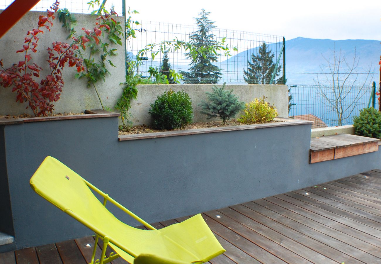 balcony, luxury, flat, holiday rental, annecy, vacation, lake view, mountain, chalet, standing, hotel, snow, sun