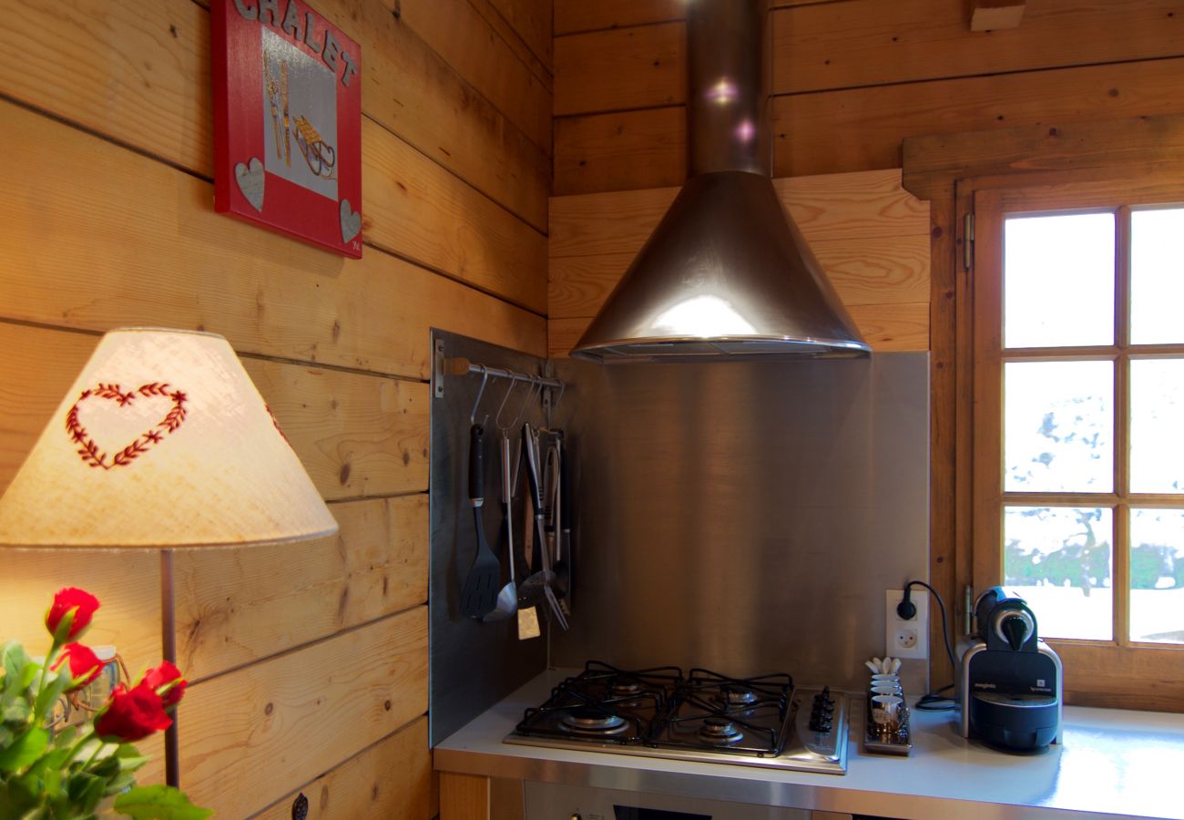 kitchen, cottage, standing, holiday rental, location, annecy, lake, mountains, luxury, house, hotel, sun, snow, vacation 