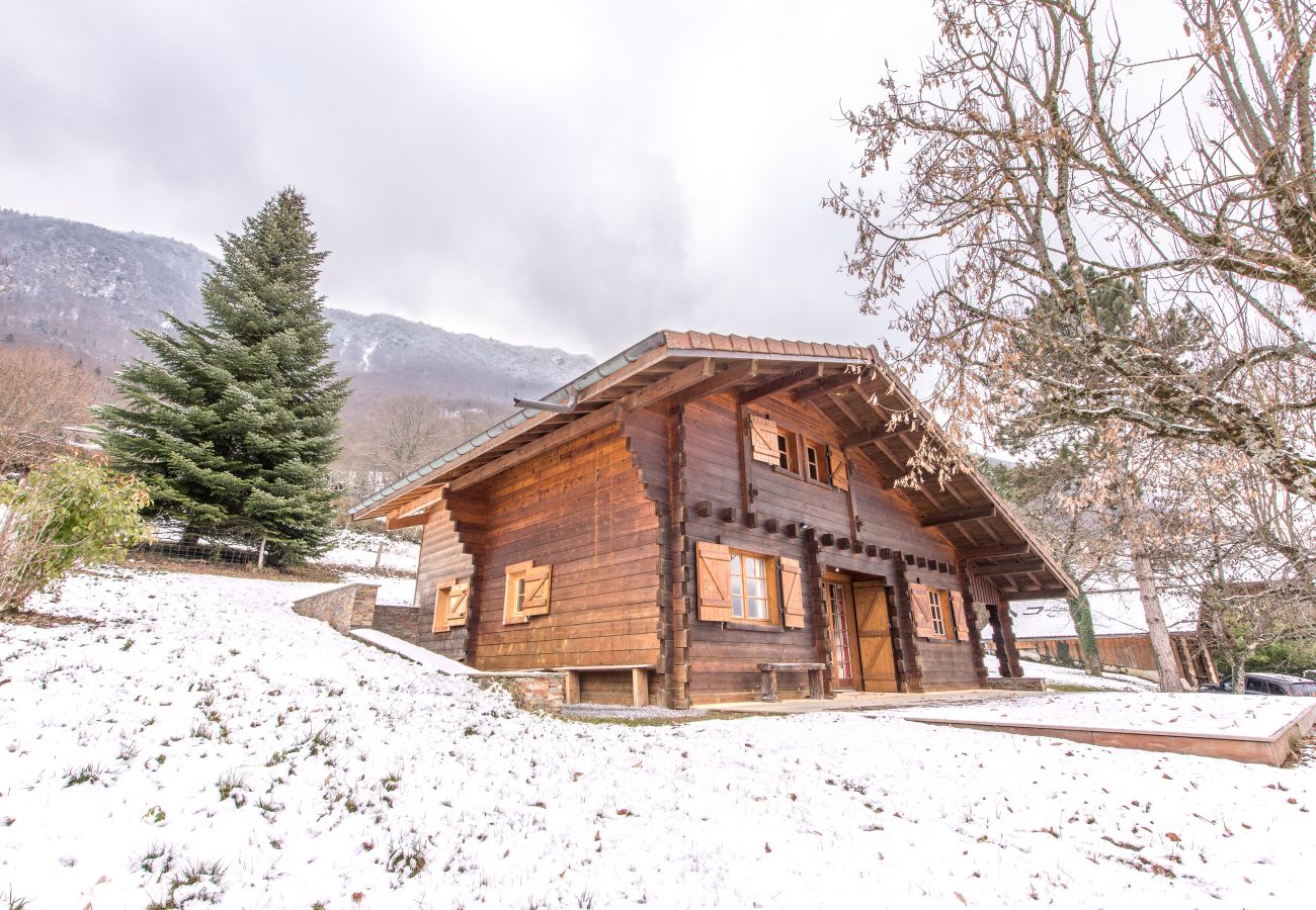 facade, cottage, standing, holiday rental, location, annecy, lake, mountains, luxury, house, hotel, sun, snow, vacation