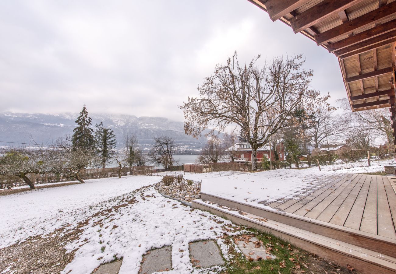 garden, cottage, standing, holiday rental, location, annecy, lake, mountains, luxury, house, hotel, sun, snow, vacation