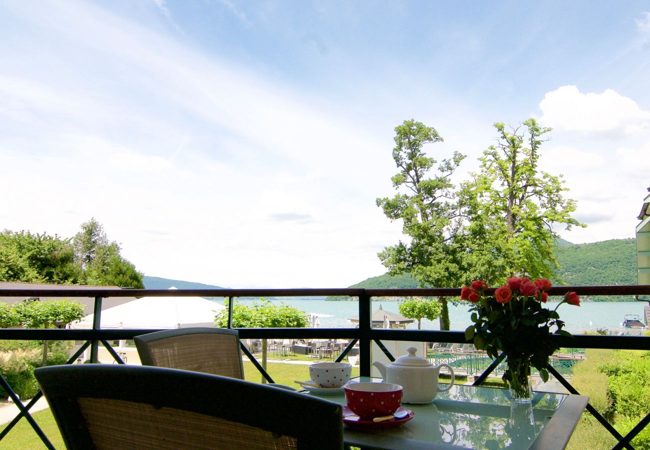 balcony, lake, mountains, holiday rental, location, luxury