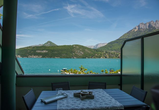 balcony, baie des voiles, annecy, Duingt, holiday rental, vacation, lake view, lake access, mountain view, luxury