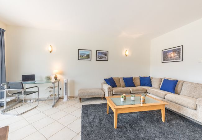 Apartment in Talloires-montmin - TALLOIRES- Superbe vue lac, Terrasse & Piscine Apartment in Talloires-montmin - TALLOIRES- Superbe vue lac, Terrasse & Piscine