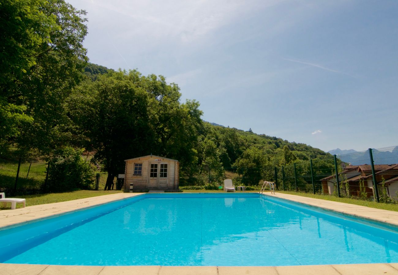 pool, cocooning, holiday rental, vacations, annecy, lake and mountains view, luxury, flat, hotel, snow, sun