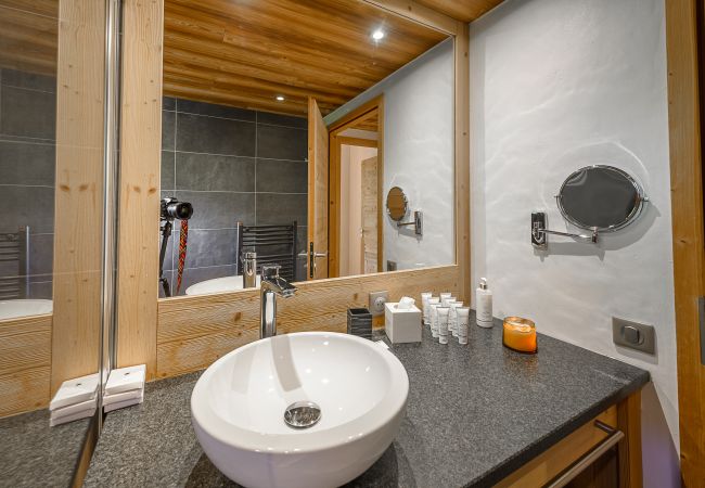 Apartment in La Clusaz - LCZ - Luxueux T4 centre village et spa, 5* Apartment in La Clusaz - LCZ - Luxueux T4 centre village et spa, 5*