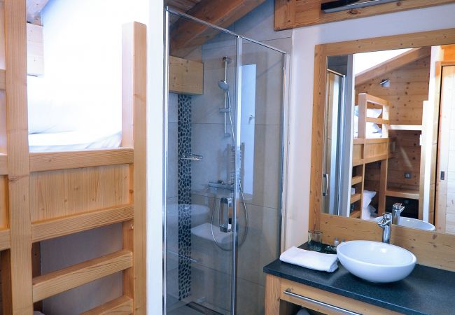 Apartment in La Clusaz - LCZ - Luxueux T6 au pied des pistes, 5* 10/12p Apartment in La Clusaz - LCZ - Luxueux T6 au pied des pistes, 5* 10/12p