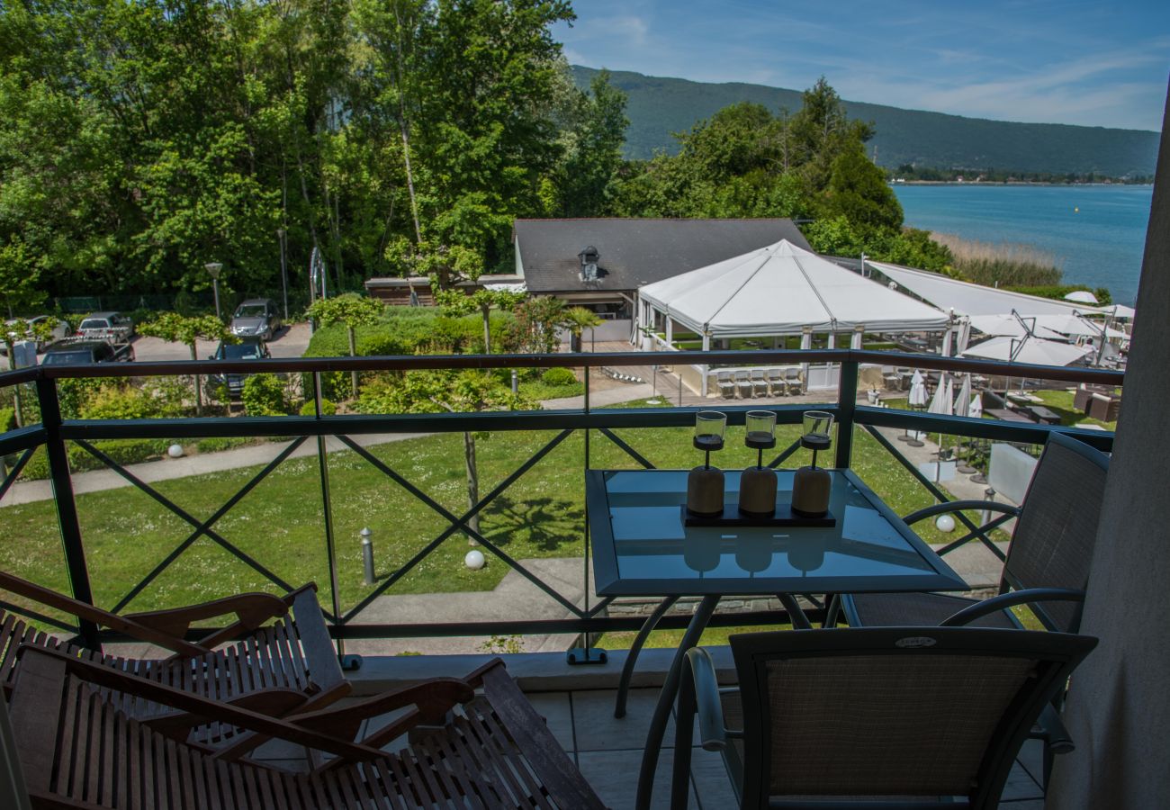 balcony, baie des voiles, holiday rental, location, annecy, lake, mountains, luxury, flat, hotel, sun, snow, vacation