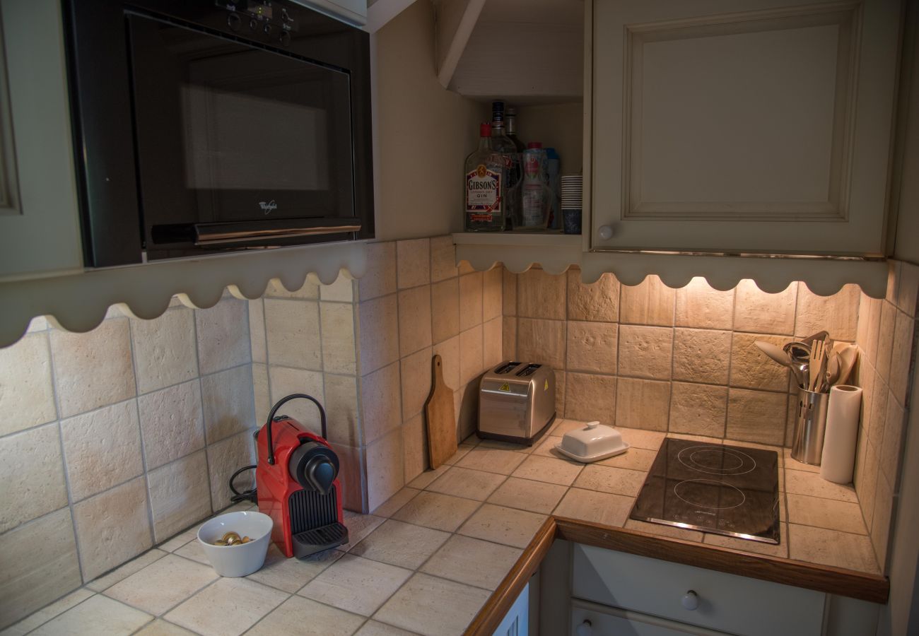 kitchen, baie des voiles, holiday rental, location, annecy, lake, mountains, luxury, flat, hotel, sun, snow, vacation