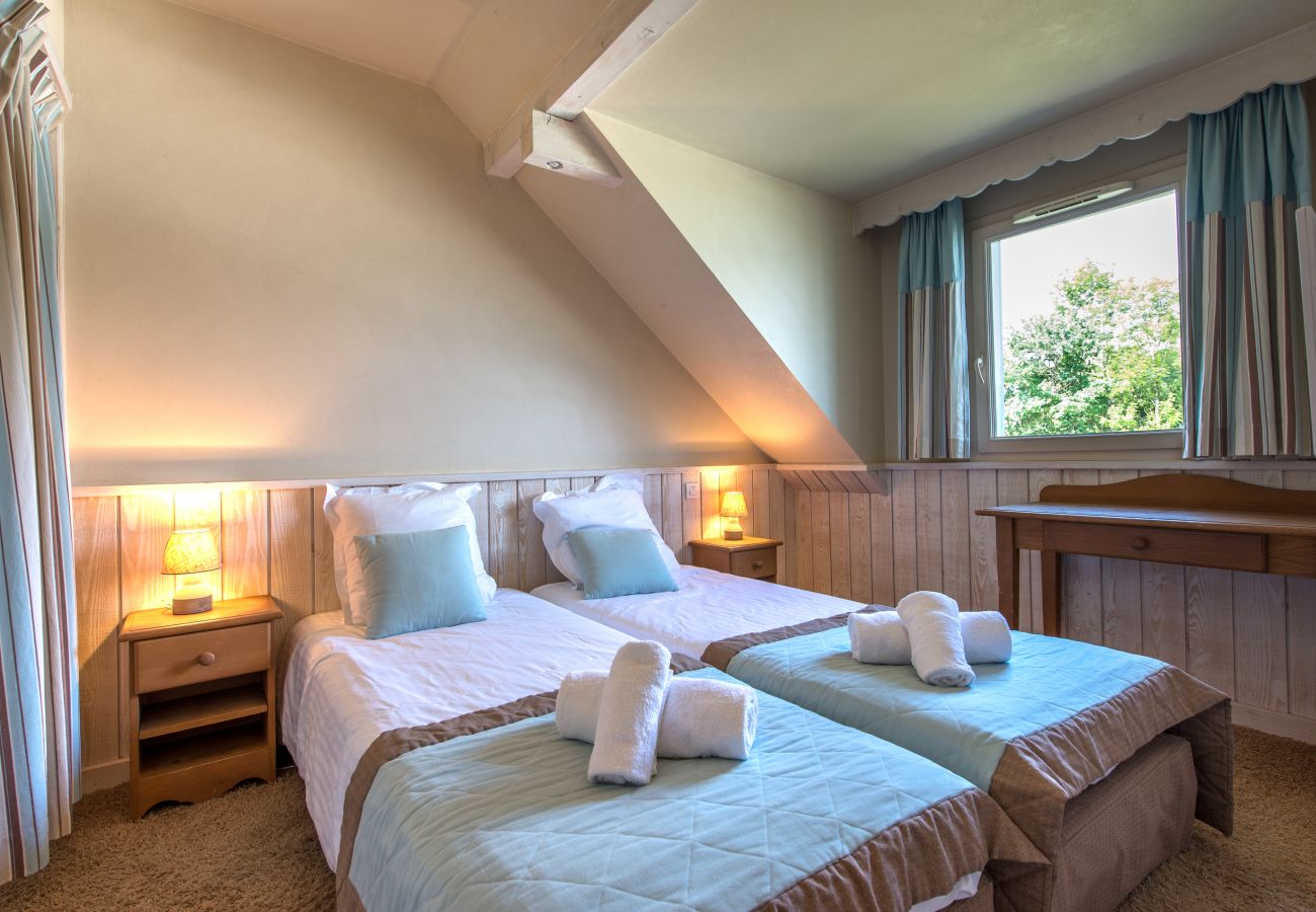 bed room, baie des voiles, annecy, Duingt, holiday rental, vacation, lake view, lake access, mountain view, luxury