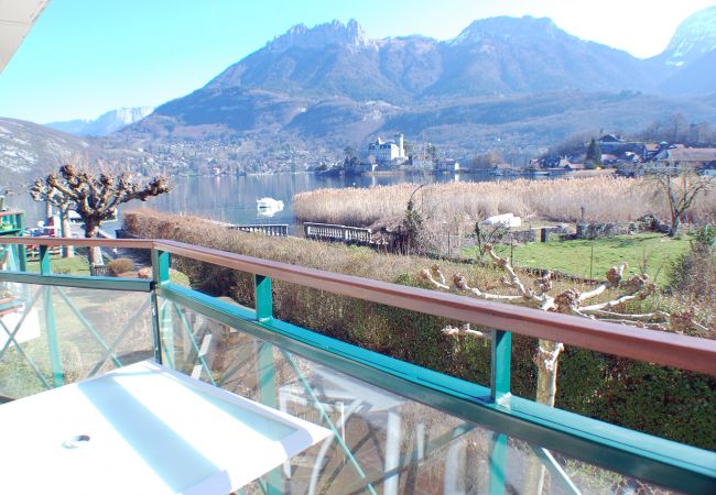 balcony, lake, mountains, holiday rental, location