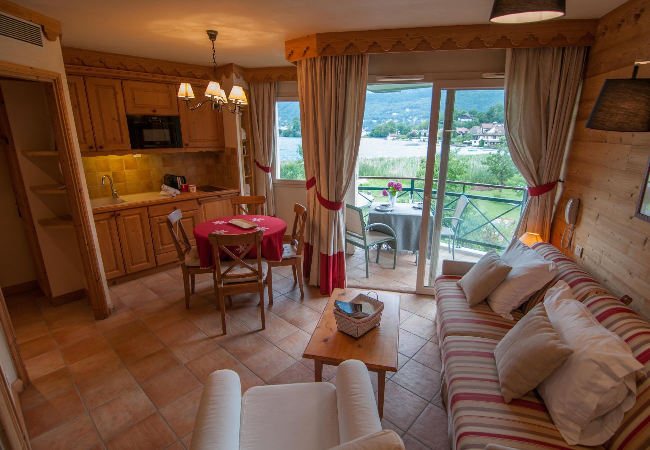 living room, baie des voiles, holiday rental, location, annecy, lake, mountains, luxury, flat, hotel, sun, snow, vacation