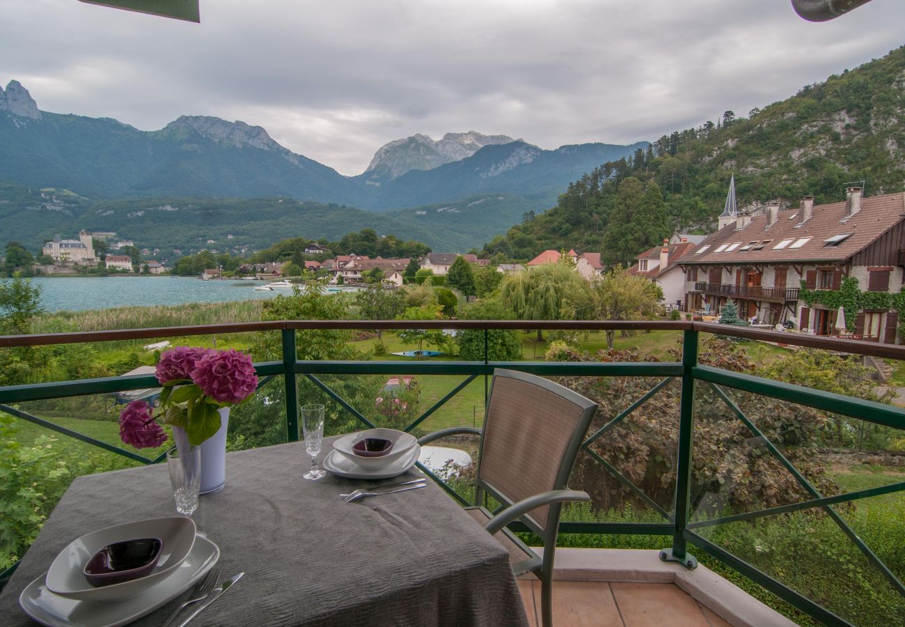 balcony, baie des voiles, holiday rental, location, annecy, lake view, mountains, luxury, flat, hotel, sun, snow, vacation