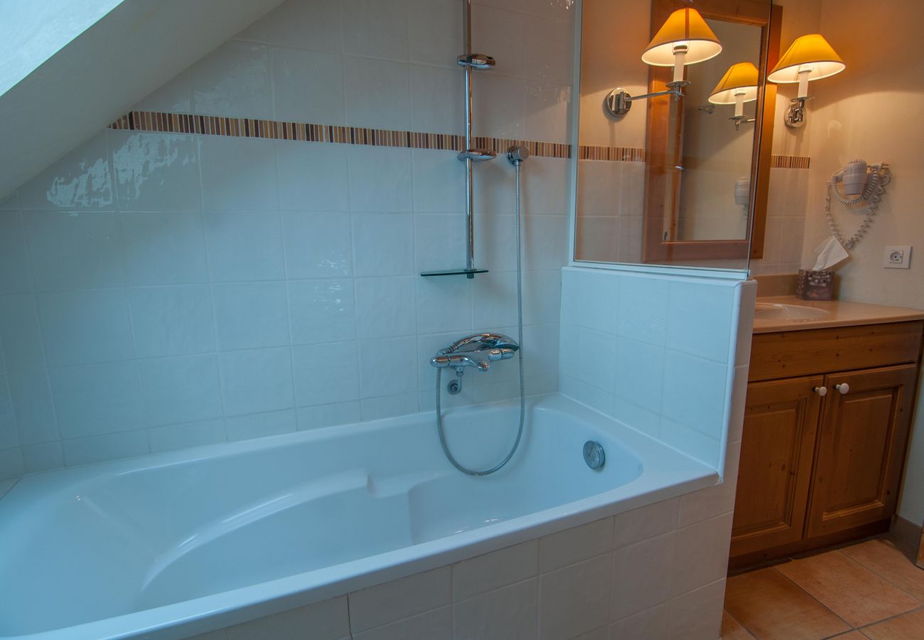 bathroom, baie des voiles, holiday rental, location, annecy, lake, mountains, luxury, flat, hotel, sun, snow, vacation