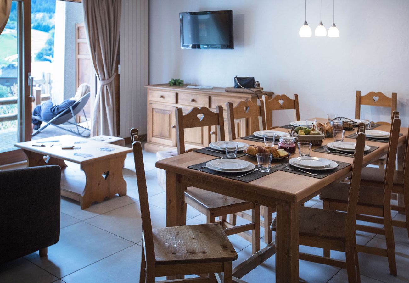 Apartment in La Clusaz - LCZ - Charmant T3 spa aux pieds des pistes, 4*