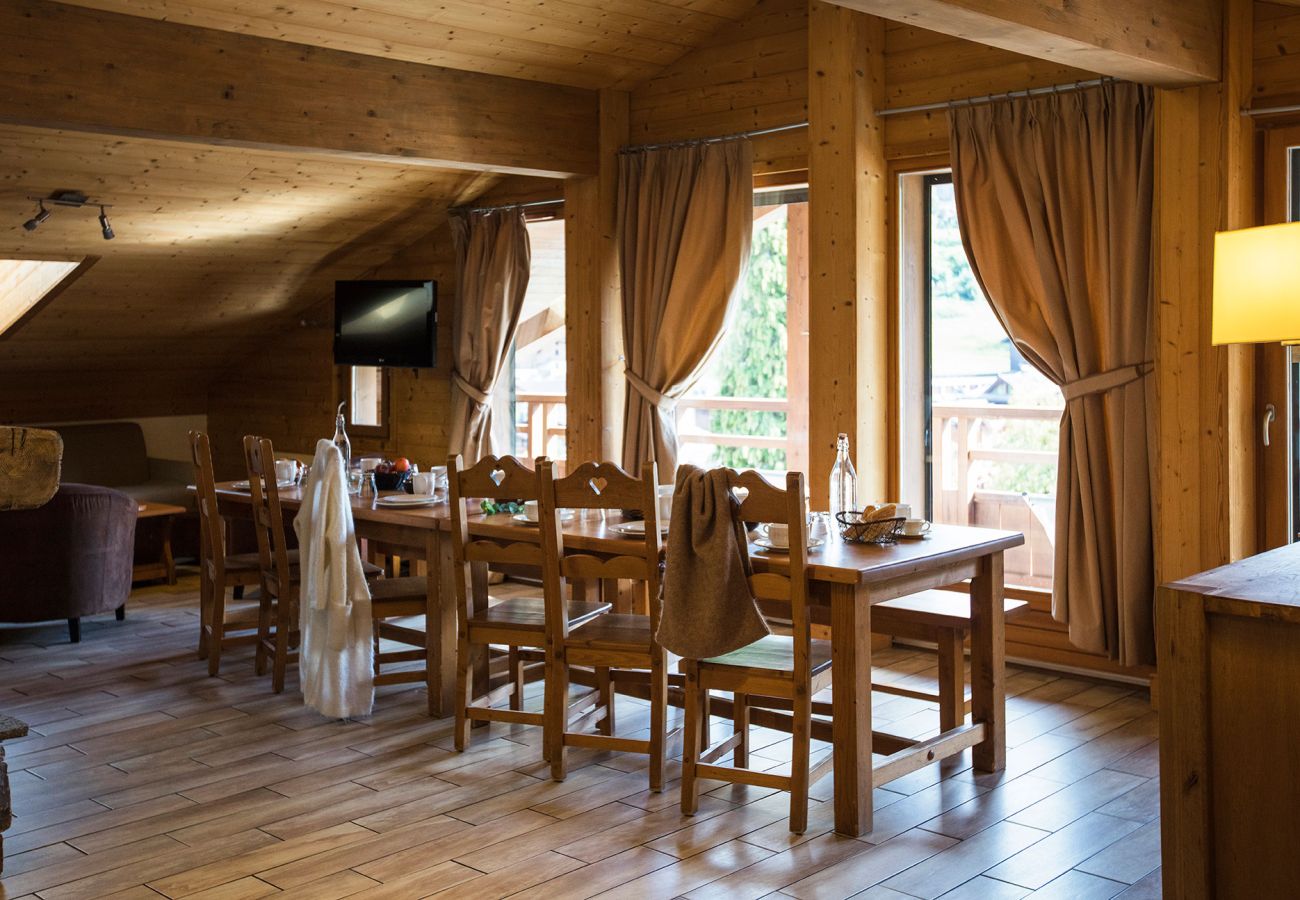 Apartment in La Clusaz - LCZ - Charmant T6 coeur village piscine spa, 4*