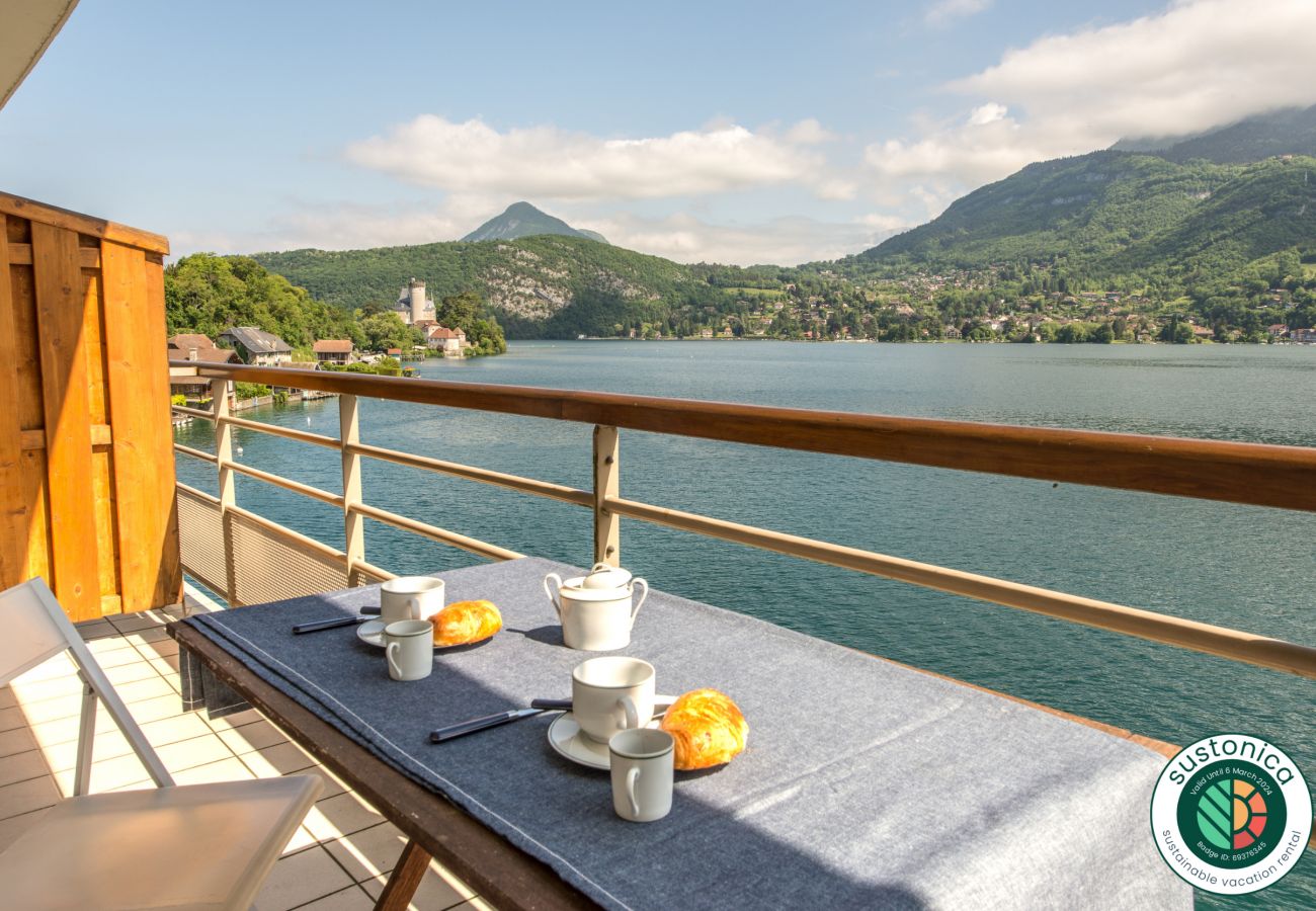 flat for 2 people, couple stay, seasonal rental, high-end concierge, holidays, hotel, annecy, summer, France, residence