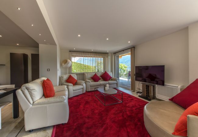 living room, house, luxury, seasonal rental, annecy, vacations, lake view, mountain, hotel, jacuzzi, snow, sun, friends