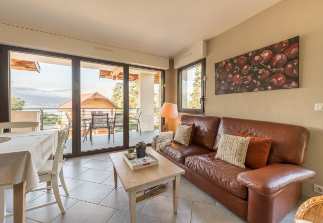 LLA Selections - Home and chalets Premium rentals French alps flat, luxury, seasonal rental, annecy, holidays, snow, beach, hotel, sun, winter, village, lake view, stay, friends, family