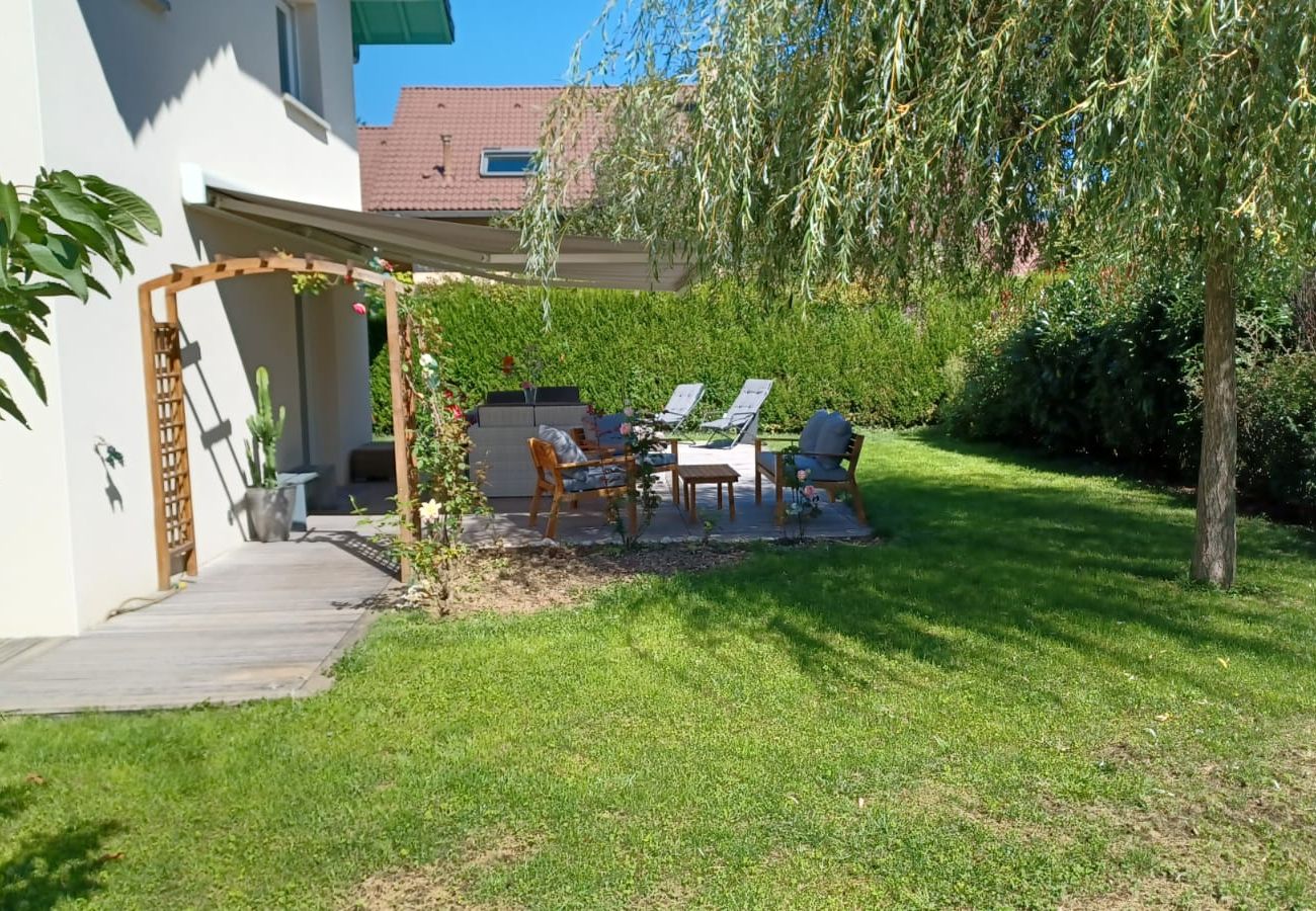 house, family, luxury, seasonal rental, high-end concierge, holidays, snow, hotel, sun, summer, lake, annecy 