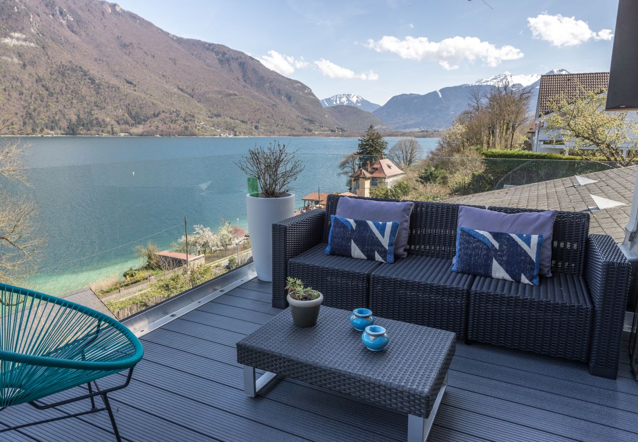 luxury apartment, lake and moutains view, seasonal rental, high-end concierge, holidays, hotel, annecy, summer, France