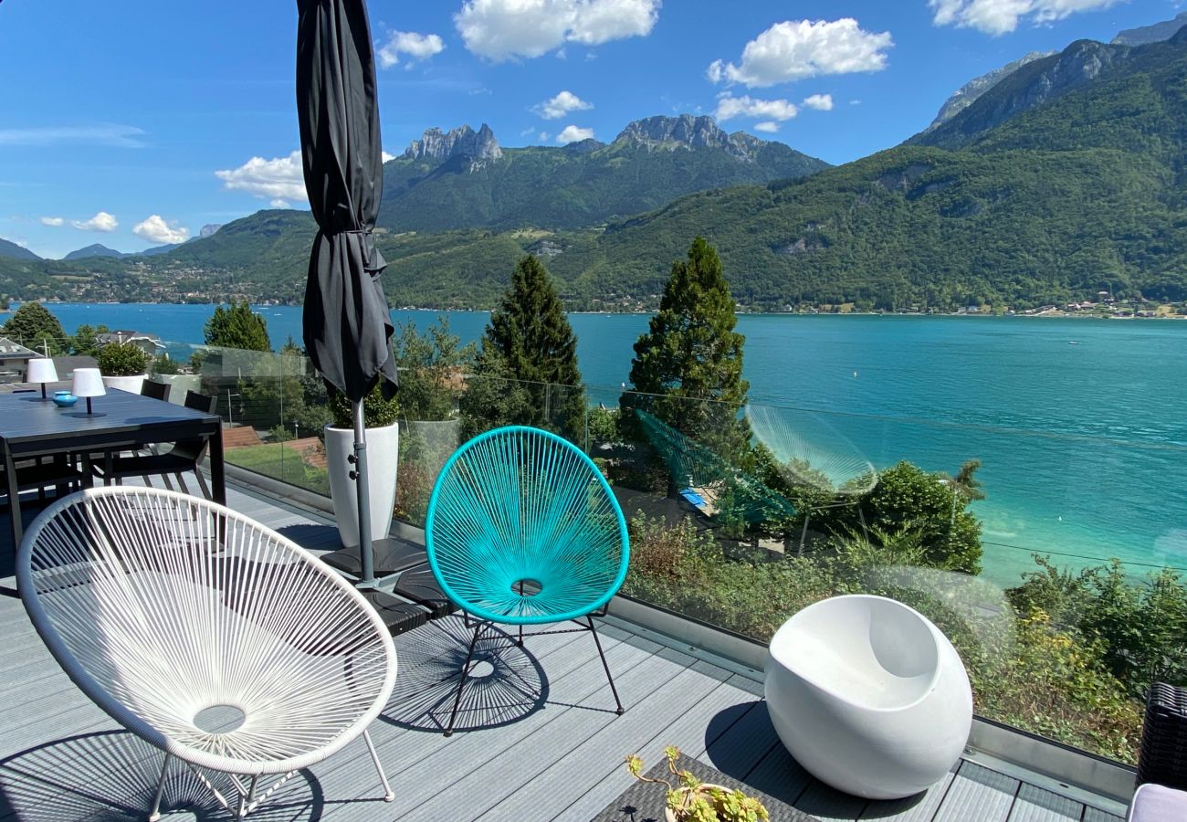 luxury apartment, lake and moutains view, seasonal rental, high-end concierge, holidays, hotel, annecy, summer, France