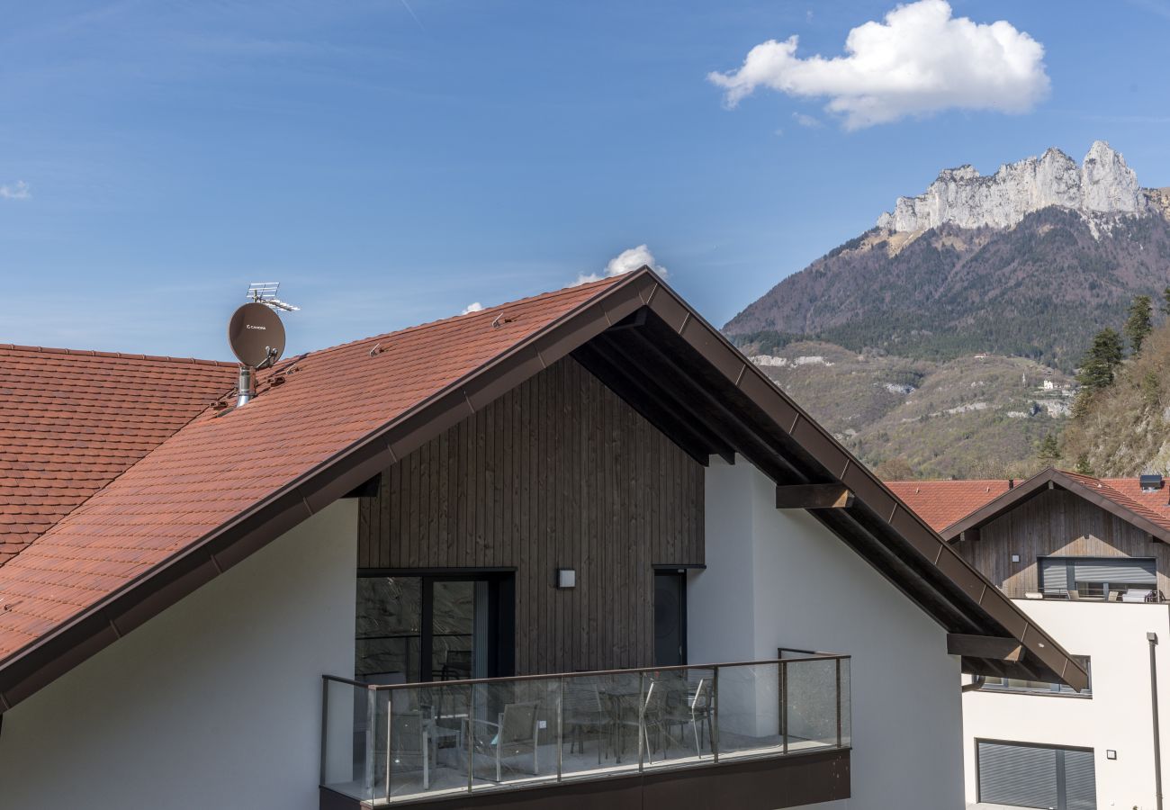 facade, luxury, flat, holiday rental, annecy, vacation, lake view, mountain, hotel, snow, sun, Taillefer