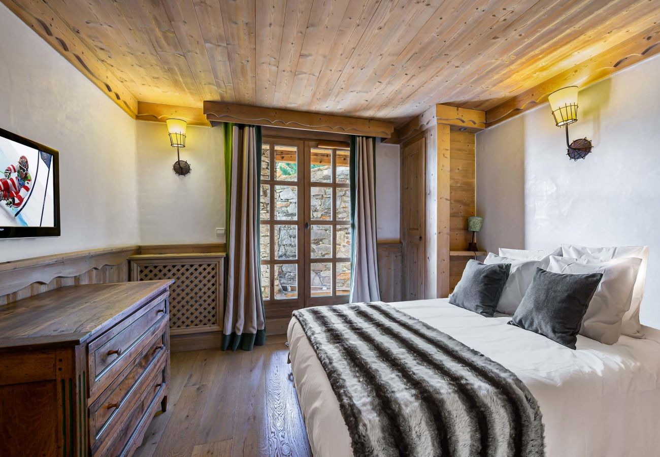 Chalet in Courchevel - Winter Courchevel -- Le Wood and Stone SKI IN OUT