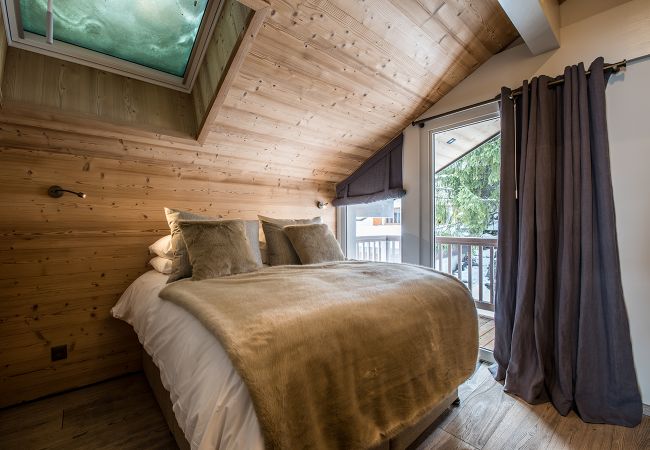 Chalet in Courchevel - Winter Courchevel // Chalet coeur village SKINOUT