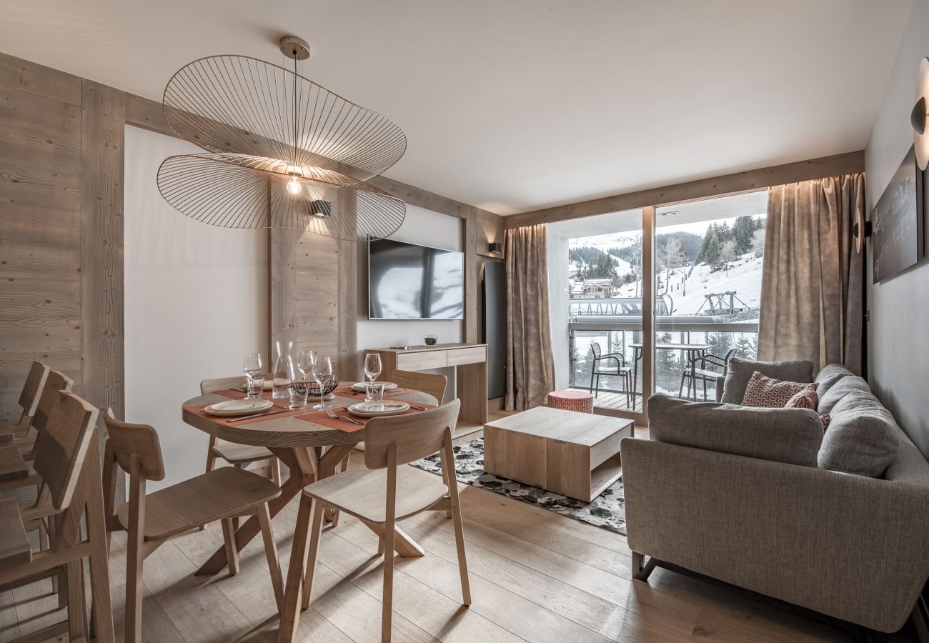 Flat for rent Courchevel ski in out with swimming pool, luxury mountain rental, concierge service in the village centre 