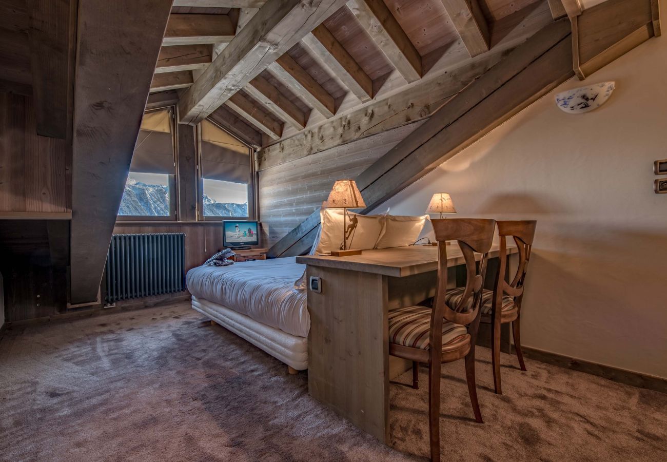 Apartment in Courchevel - Winter Courchevel // The Outstanding Ski in Out