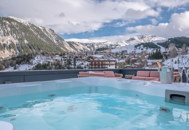 Apartment in Courchevel - Winter Courchevel // Phoenix 702 SKI IN OUT, Pool