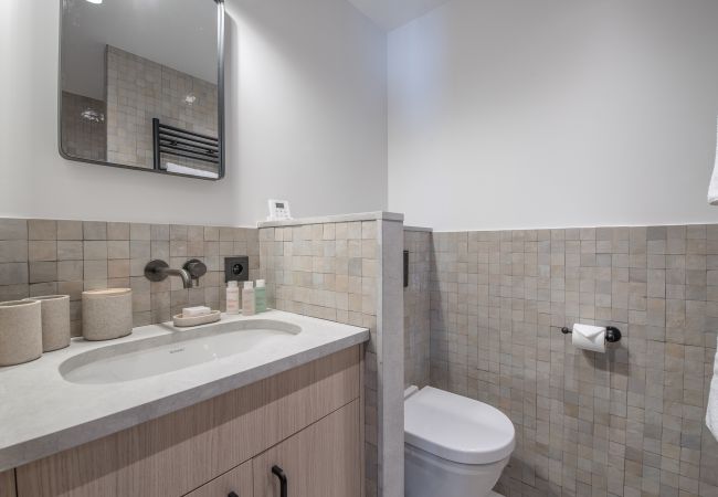 Modern bathroom - luxury - courchevel