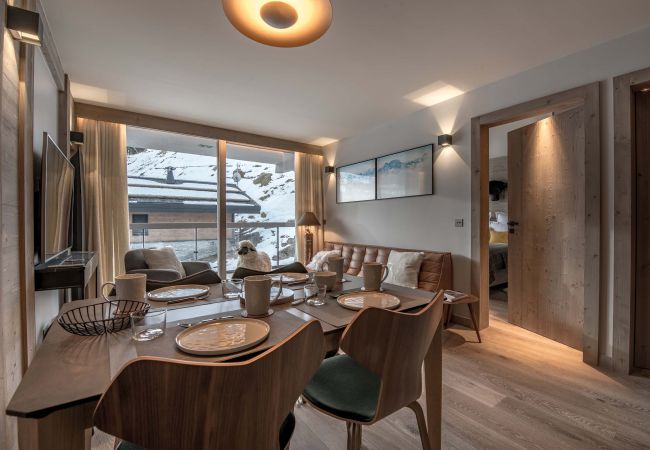 Courchevel residence at the foot of the slopes, rental with pool, airbnb Courchevel, luxury alps concierge, ski holidays 