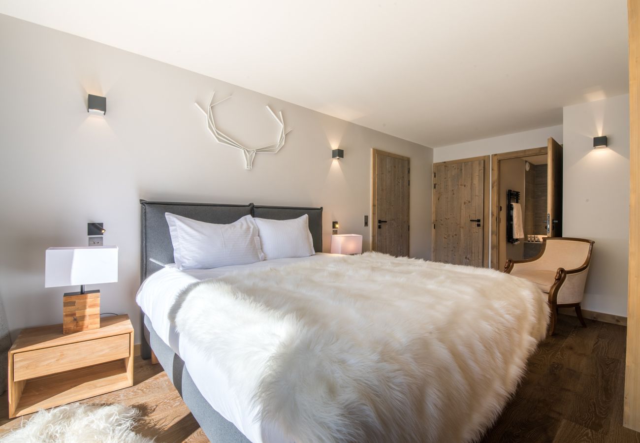 Courchevel residence at the foot of the slopes, rental with pool, airbnb Courchevel, luxury alps concierge, ski holidays 