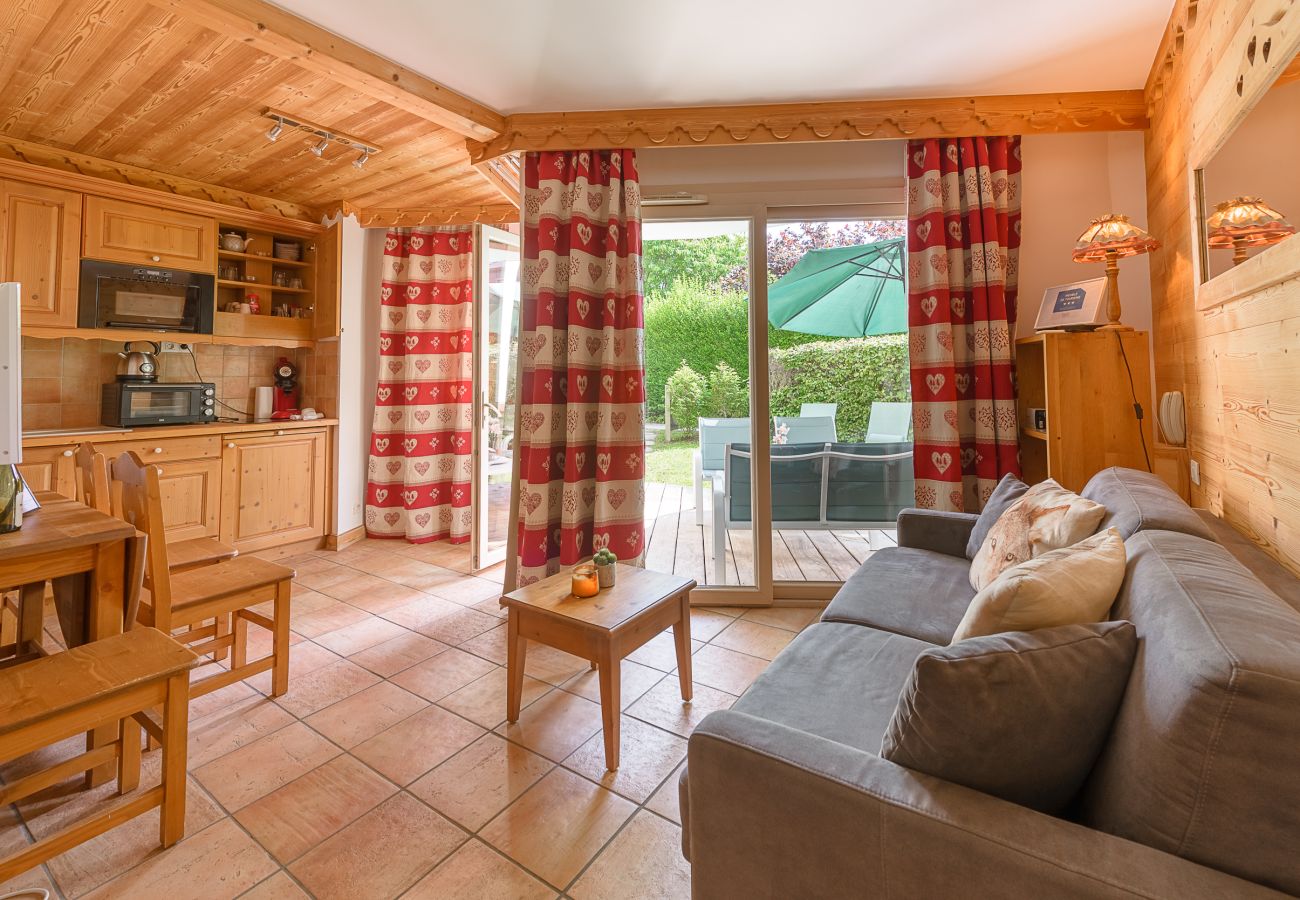 Studio in Duingt - BAIE DES VOILES - #10 Grand Studio rez de jardin