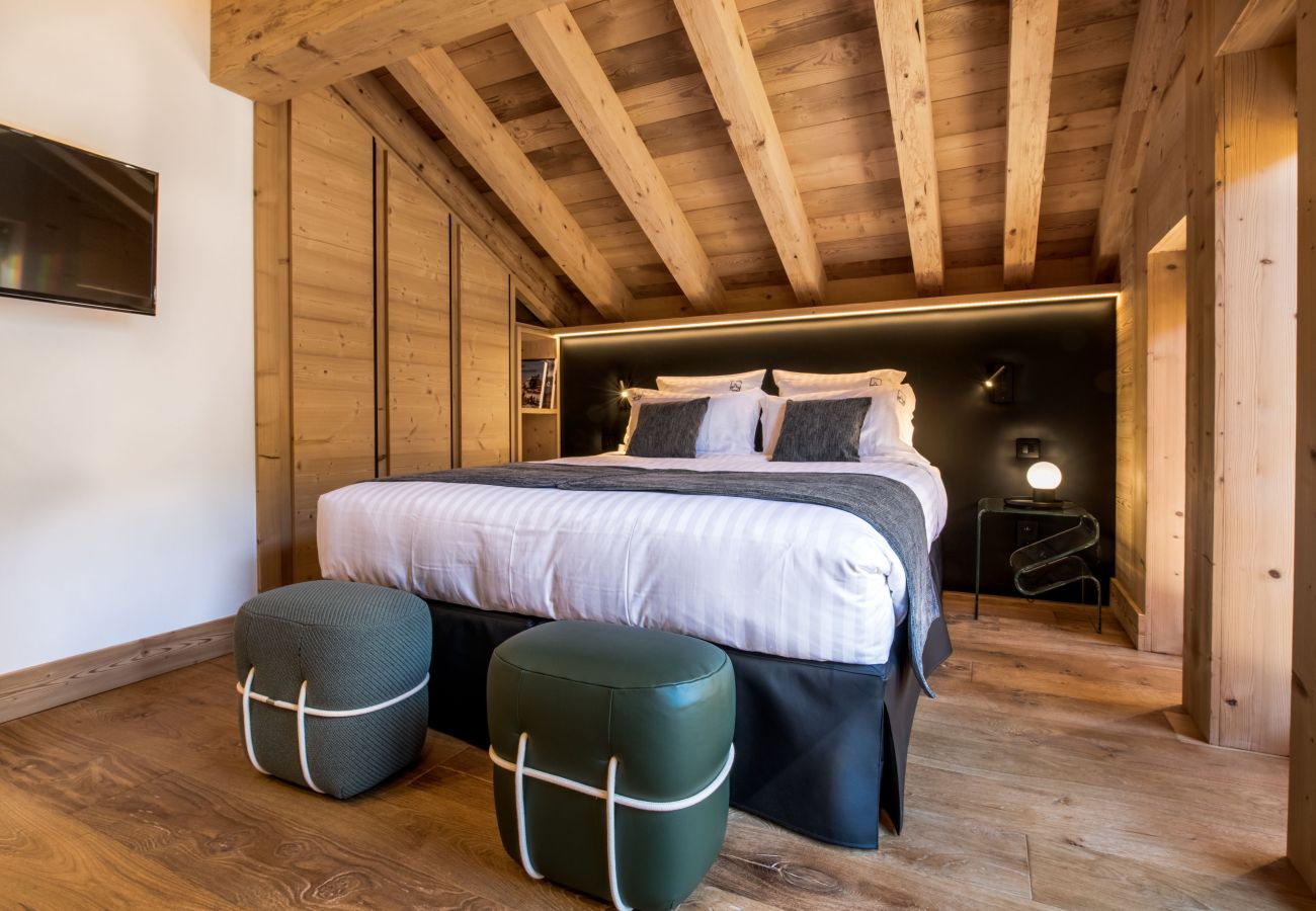 Chalet in Les Allues - Winter Méribel // Chalet Exception SKI IN OUT