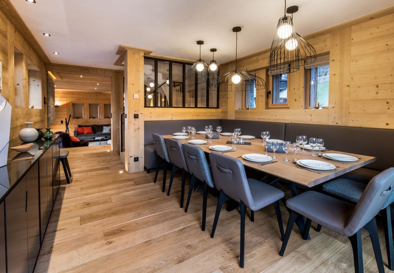 Chalet in Les Allues - Winter Méribel // Chalet Exception SKI IN OUT