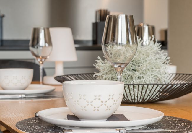 Apartment in Annecy - Lac annecy - 10th floor 360° lake and castle view. Apartment in Annecy - Lac annecy - 10th floor 360° lake and castle view.