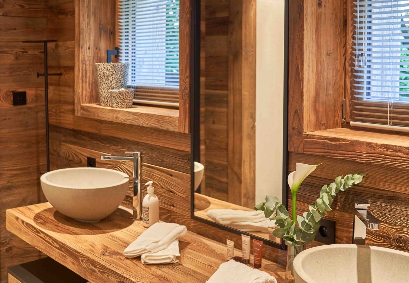 bathroom, luxury chalet, holiday rental, combloux, vacations, lake, mountain, Mont-Blanc, villa, hotel, snow, sun  