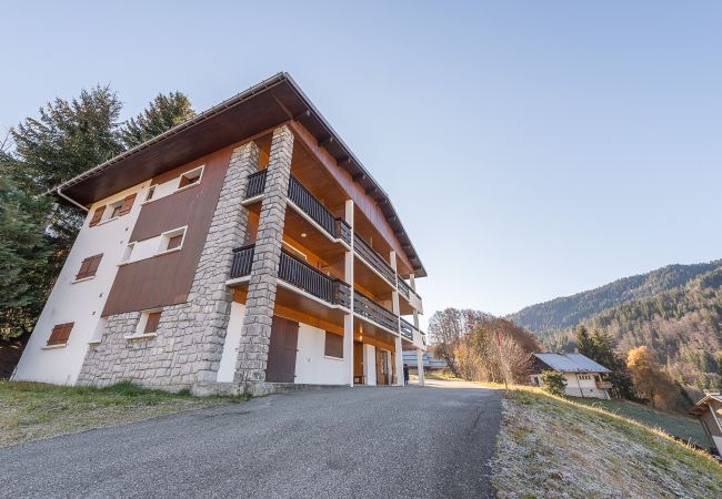 Apartment in La Clusaz - LCZ -SKI IN/OUT Cret du Merle, Parking. 4P. Apartment in La Clusaz - LCZ -SKI IN/OUT Cret du Merle, Parking. 4P.