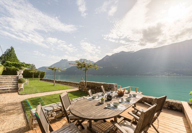 House in Doussard - BREDANNAZ - Villa Pernette ★★★★★ vue lac & plage House in Doussard - BREDANNAZ - Villa Pernette ★★★★★ vue lac & plage